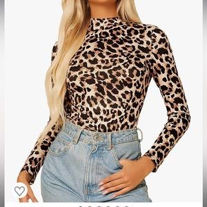 Long Sleeve Mock Neck Slim Cheetah Print Top